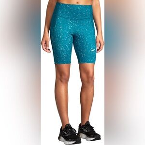 NWT Brooks Teal Method 8” Running Shorts in Lagoon Speckle Print/Lagoon